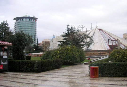 Tirana_20060302_012