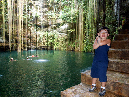 Chichen-Itza_20120815_010