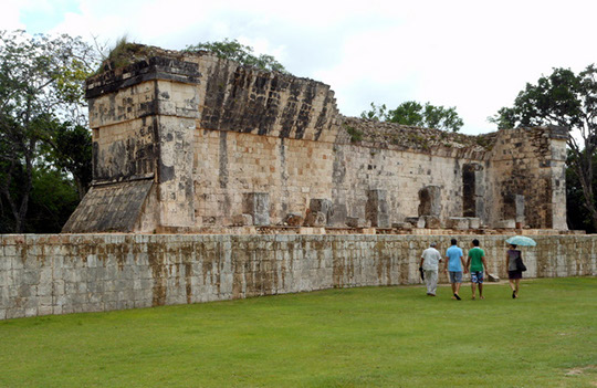 Chichen-Itza_20120815_018