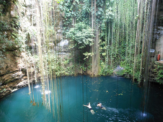 Chichen-Itza_20120815_006