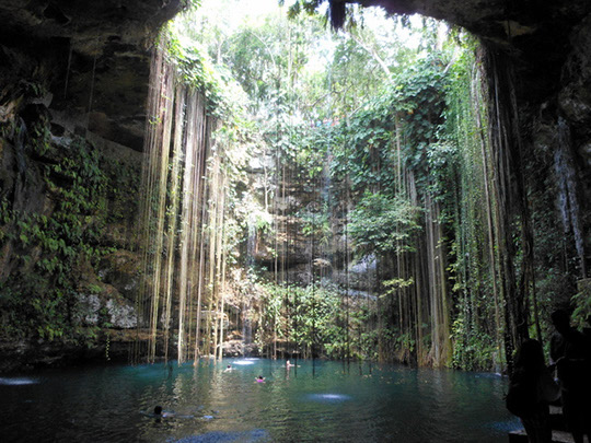 Chichen-Itza_20120815_007