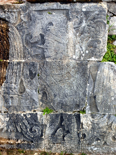 Chichen-Itza_20120815_020